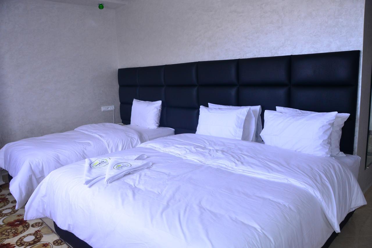 Hôtel Hadaik Ain Asserdoune Beni Mellal Exterior foto
